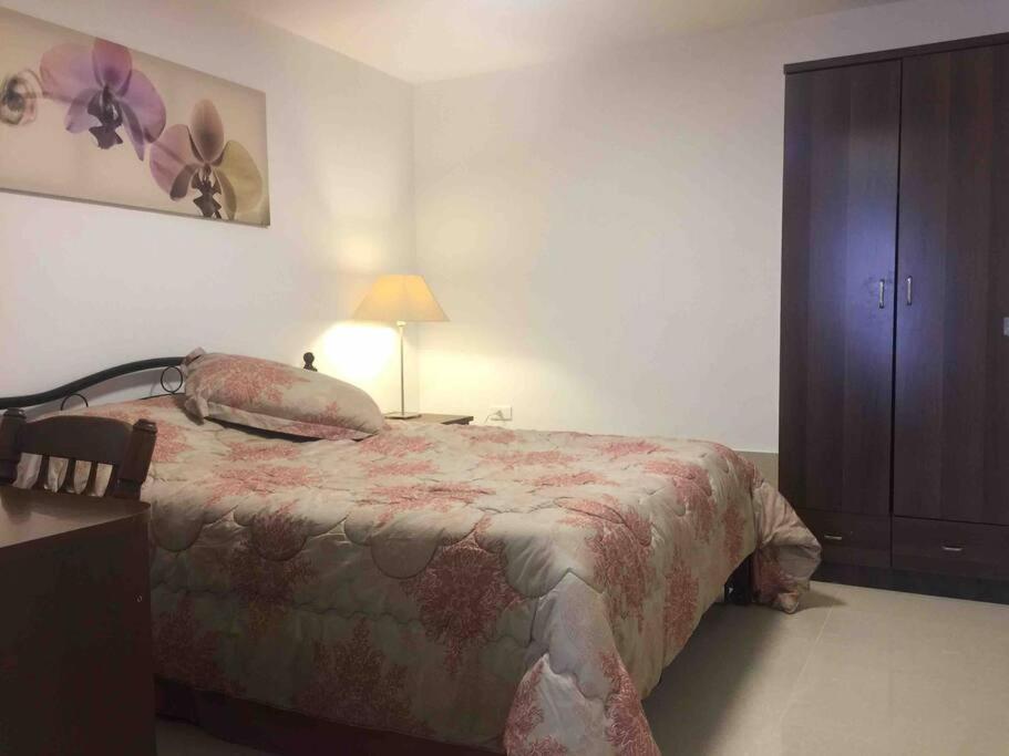 'C' Dazzling Modern 2 Bdrm Apt In Khalda Free Wifi Amán Exterior foto